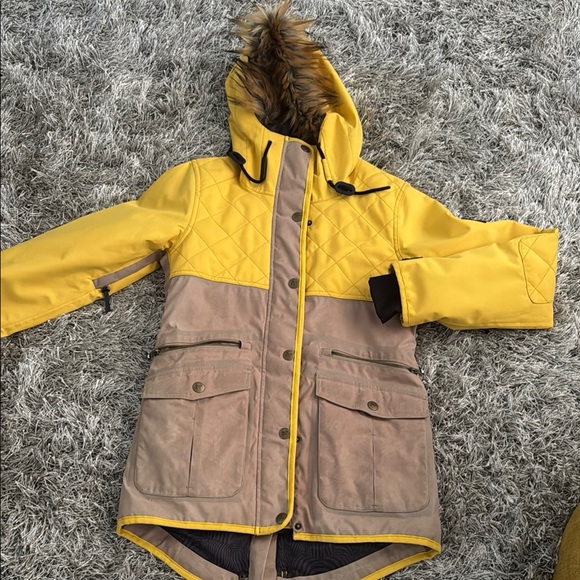 Yellow and Tan Puffer Jacket with Weather-Resistant Design - Picture 1 of 10